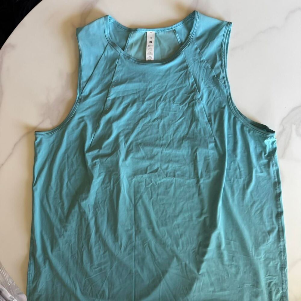 lululemon athletica Women’s Sleeveless Tank Top in Teal